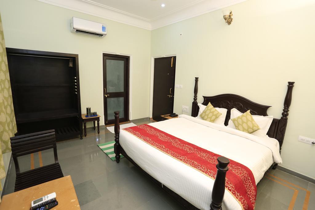 Hotel Sai Palace Udajpur Exteriér fotografie