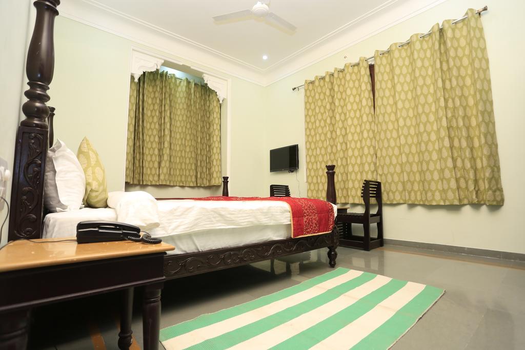 Hotel Sai Palace Udajpur Exteriér fotografie
