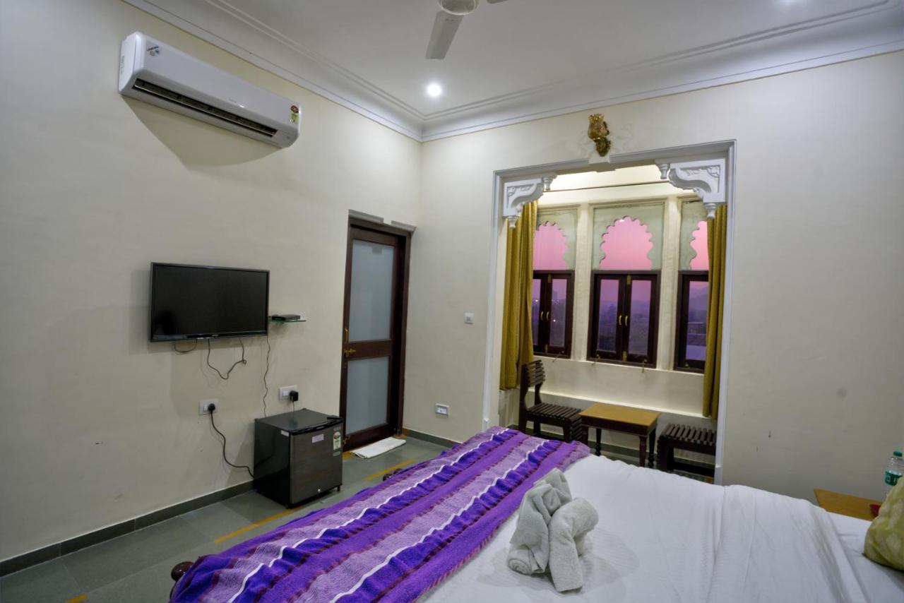 Hotel Sai Palace Udajpur Exteriér fotografie