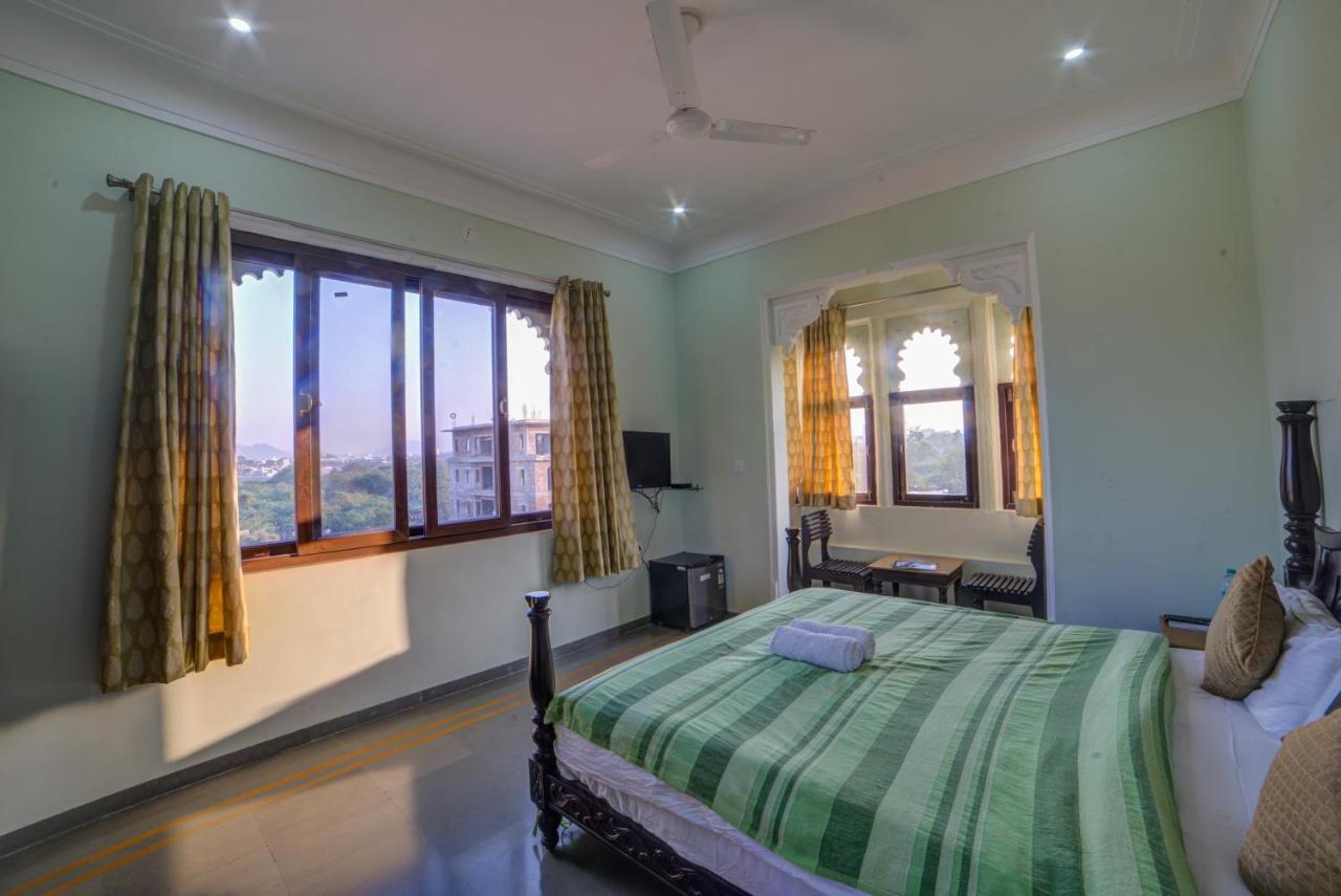 Hotel Sai Palace Udajpur Exteriér fotografie